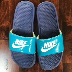 nike slides- women